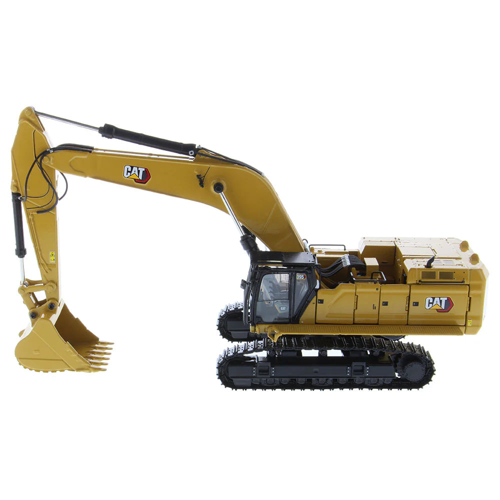 Escavadeira Hidráulica Grande Cat® 395, (versão GP), com 2 ferramentas de trabalho adicionais: Martelo e Tesoura, em escala 1:50