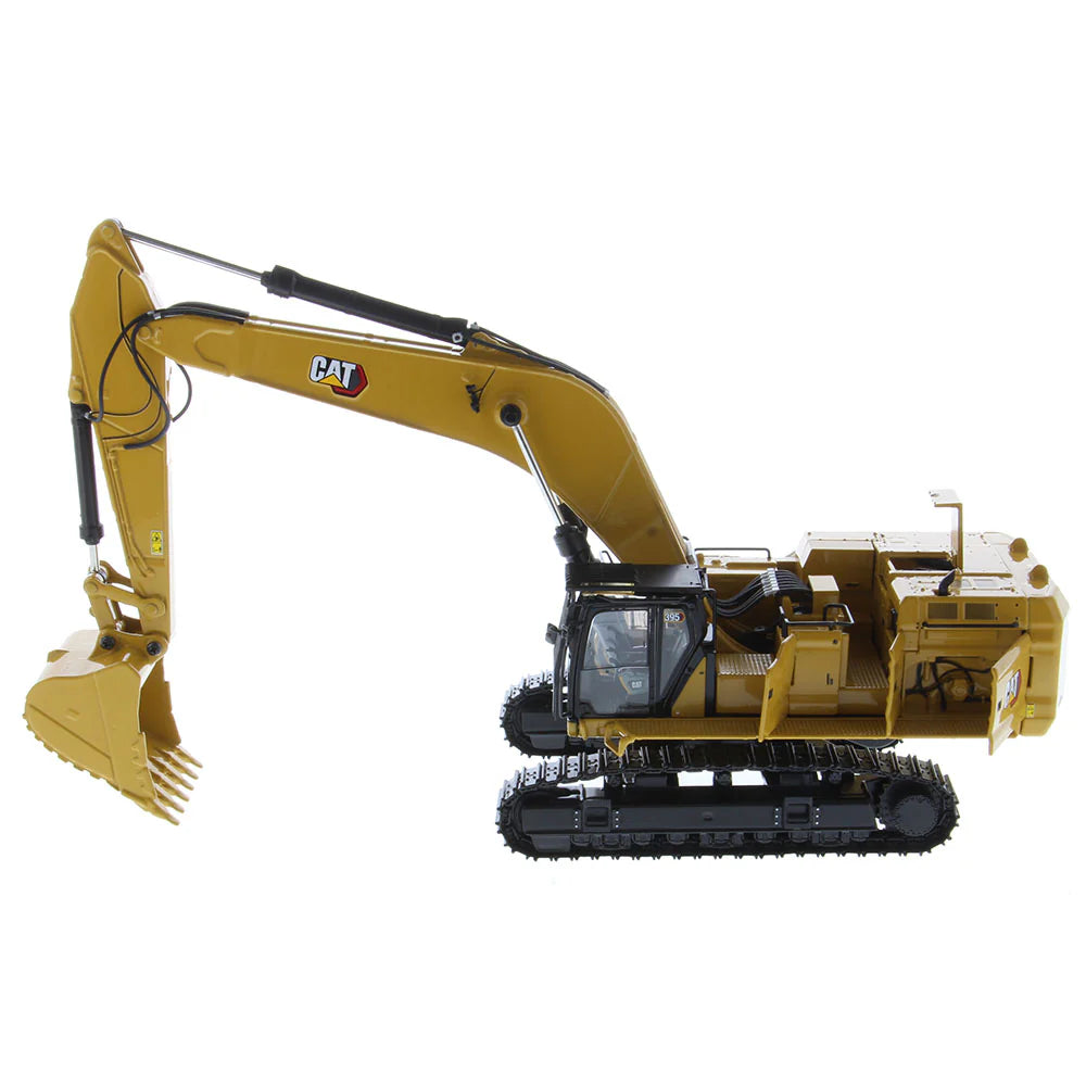 Escavadeira Hidráulica Grande Cat® 395, (versão GP), com 2 ferramentas de trabalho adicionais: Martelo e Tesoura, em escala 1:50