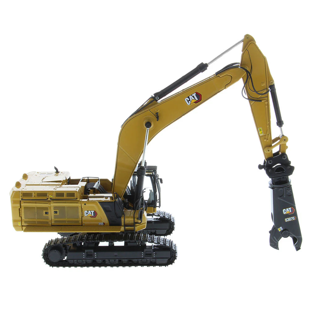 Escavadeira Hidráulica Grande Cat® 395, (versão GP), com 2 ferramentas de trabalho adicionais: Martelo e Tesoura, em escala 1:50