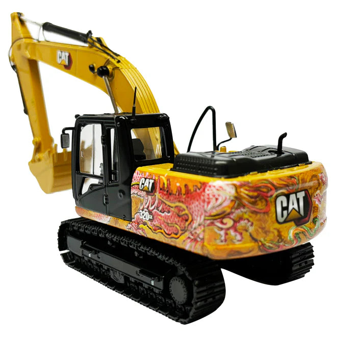 Escavadeira Hidráulica Cat 320 GX com Decoração Especial Ano do Dragão, em escala 1:50